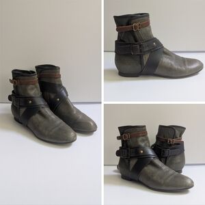 Chloé Leather Ankle Boots